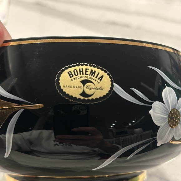 Bohemia Czechoslovakia handmade Crystalex bowl. 7 1/2 diameter. - Picture 3 of 4